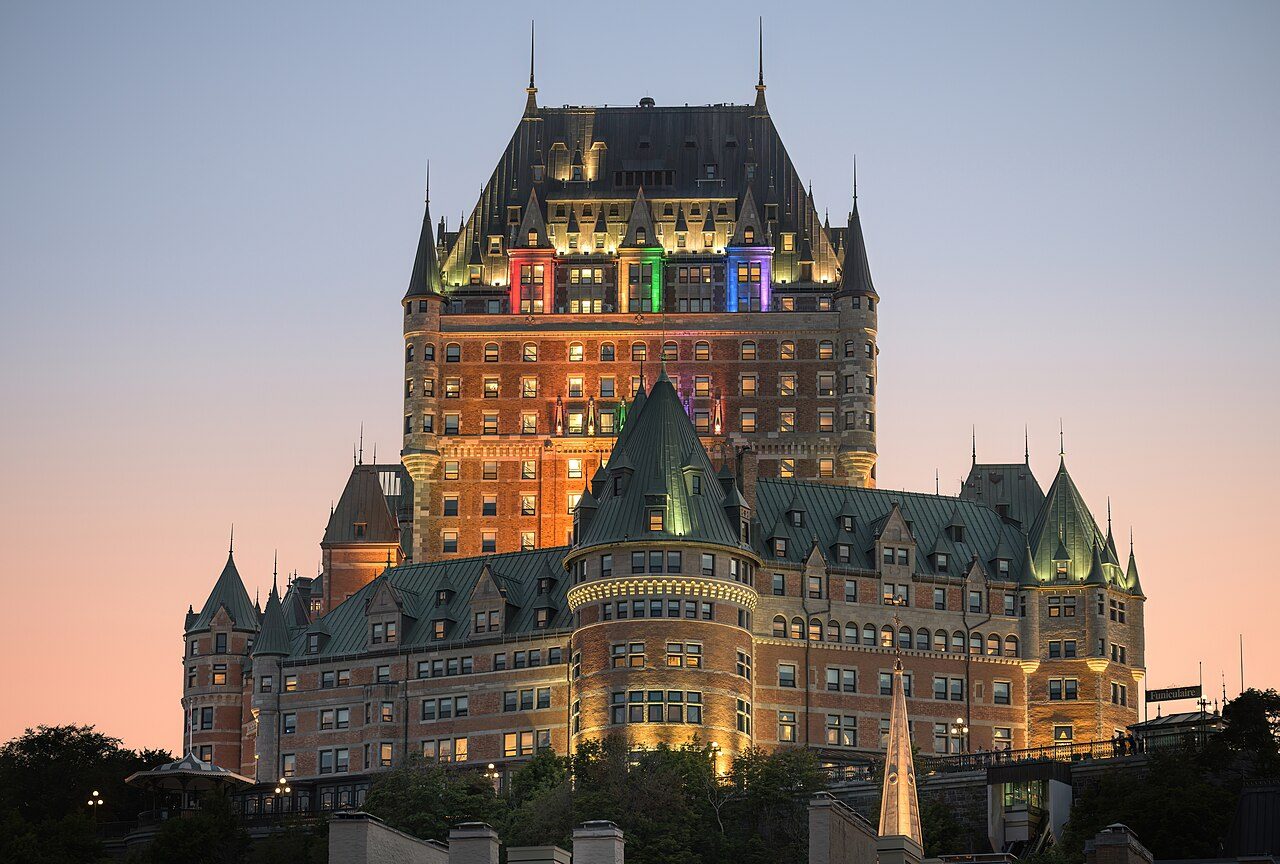 Ontario and Quebec in 9 Days: Toronto, Niagara Falls, Algonquin, Ottawa, Montreal and Quebec City