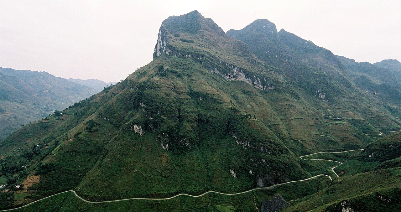 Ma Pi Leng Pass