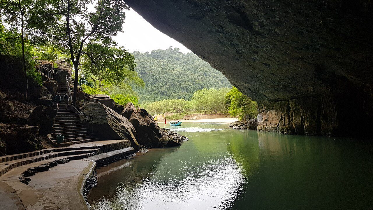 Phong Nha Cave