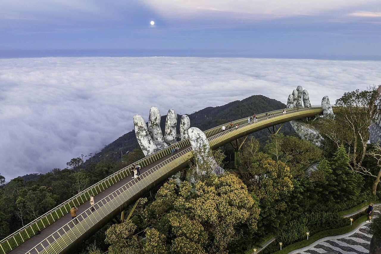 Golden Bridge Ba Na Hills