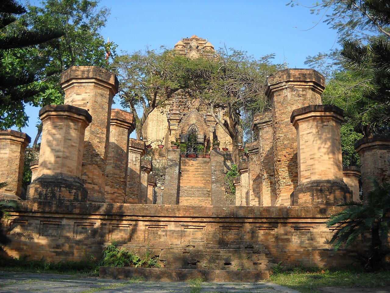 Po Nagar Cham Towers