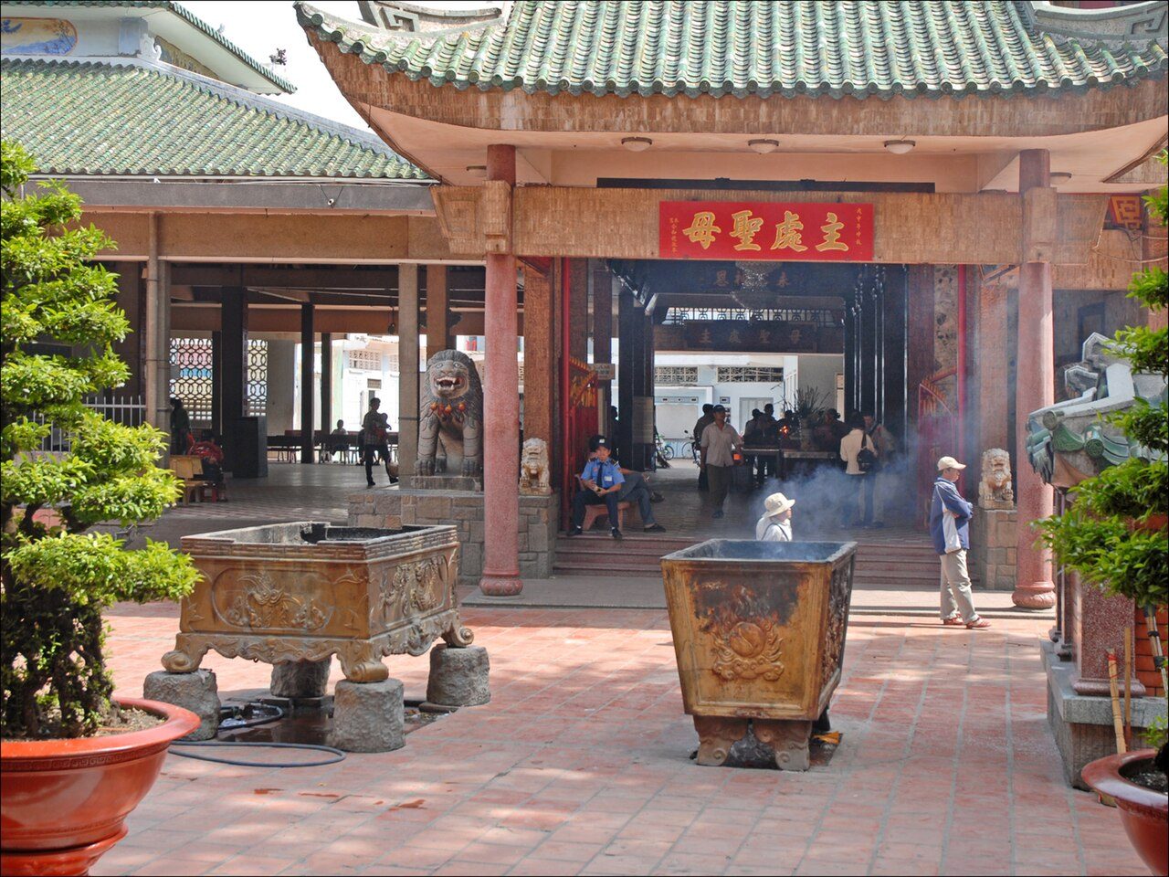 Ba Chua Xu Temple