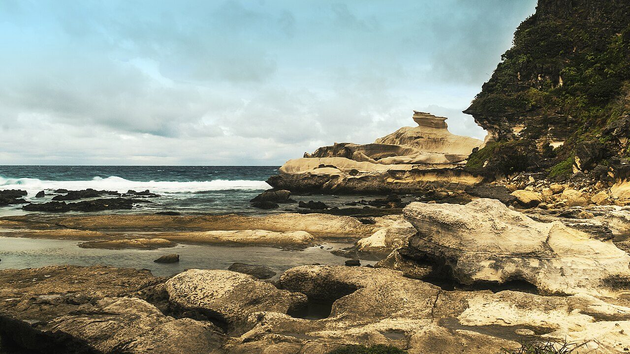 Kapurpurawan Rock Formation