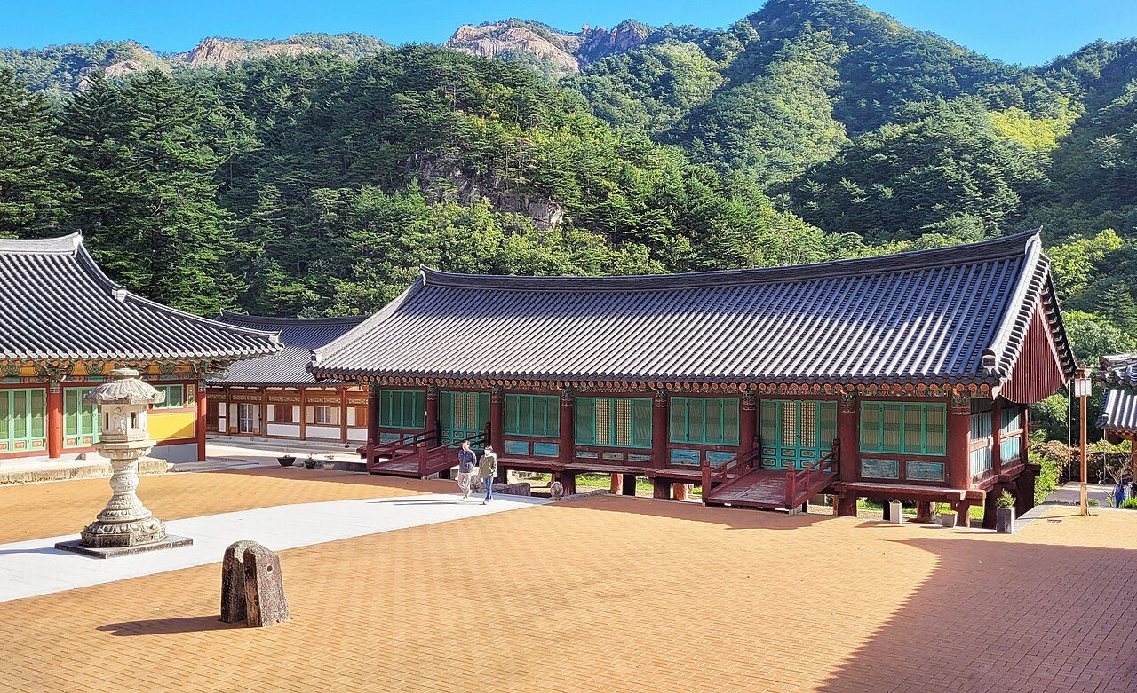 Sinheungsa Temple Seoraksan