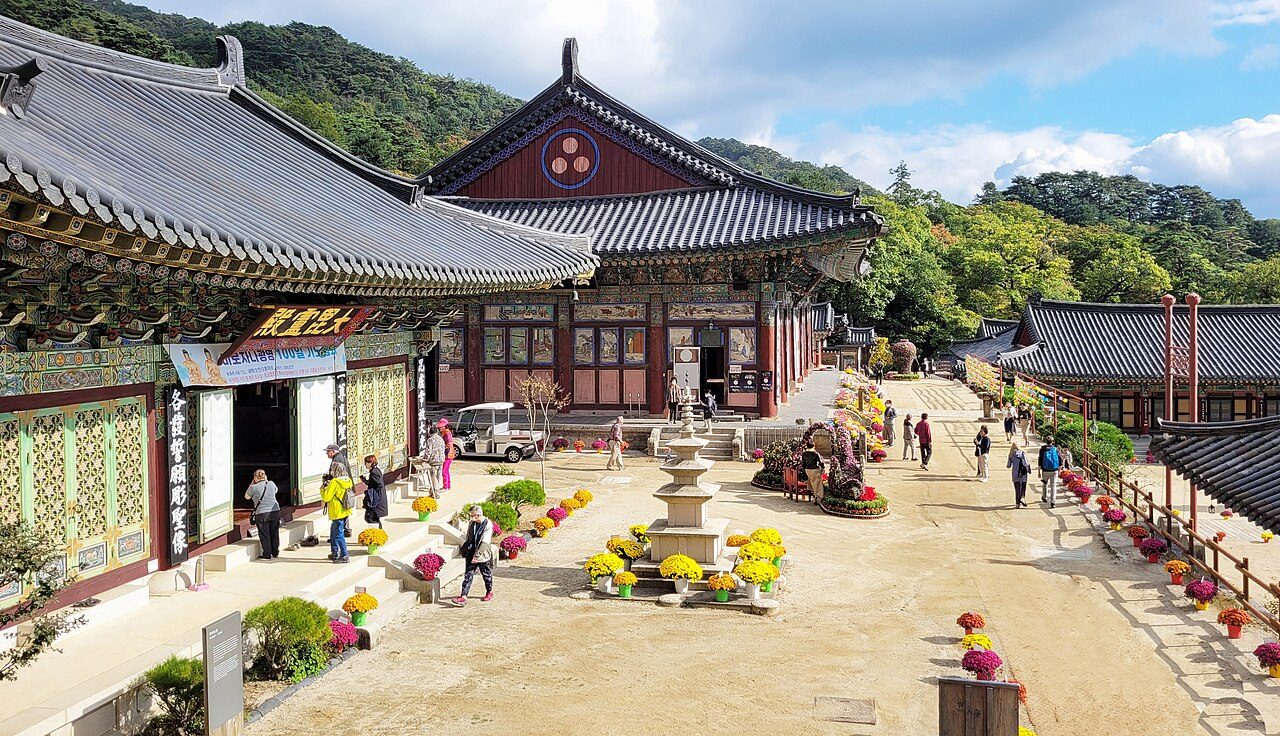 Korea's Buddhist Temples: Jogyesa, Beopjusa, Hahoe, Bulguksa, Haeinsa and Busan