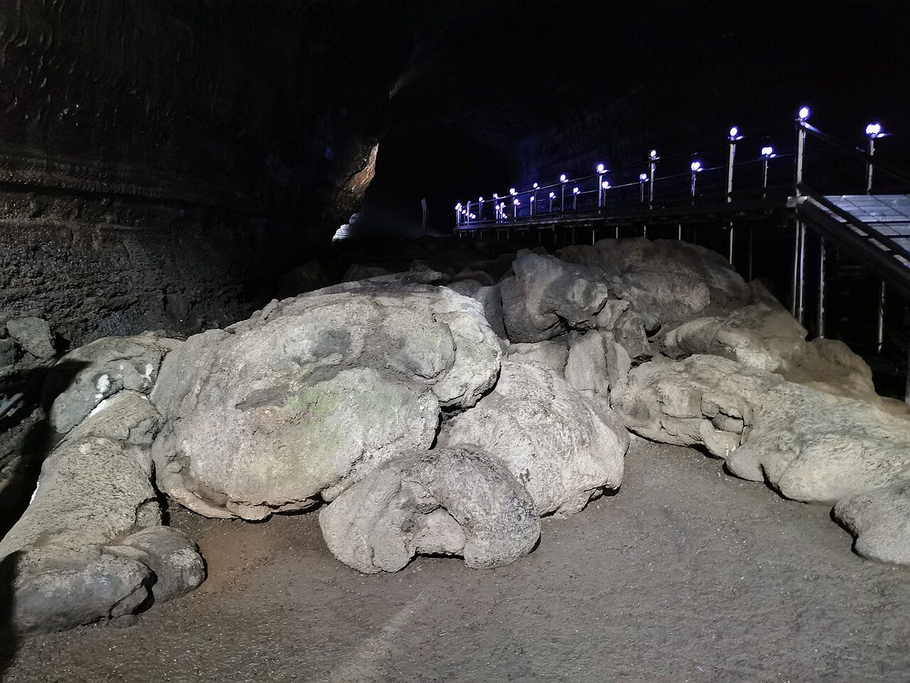 Manjanggul Cave