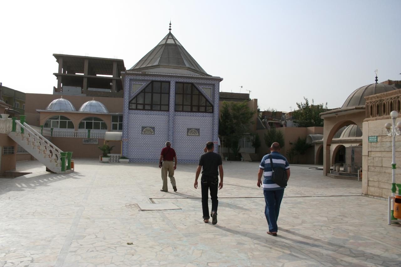 Tomb of Noah Cizre
