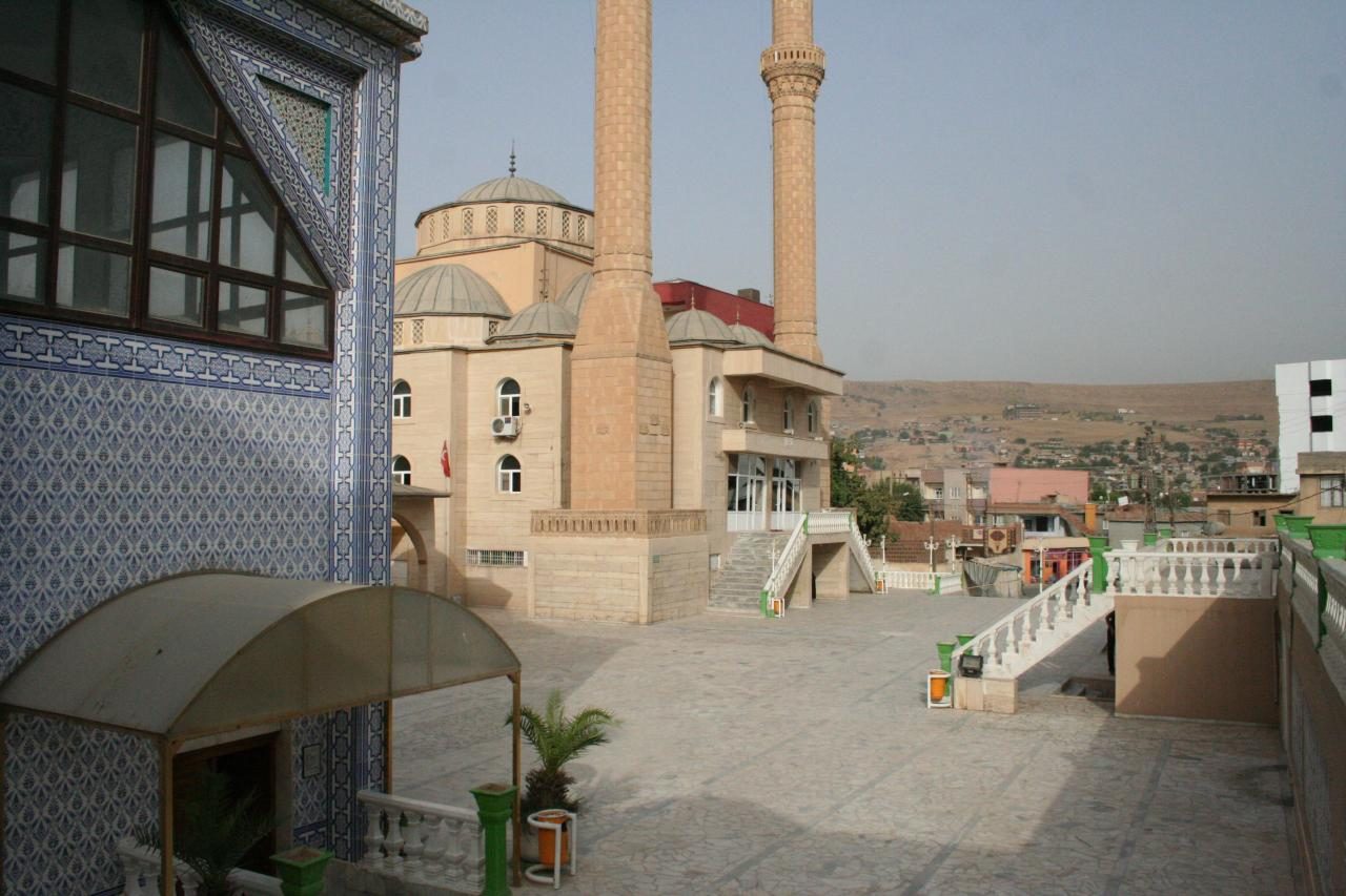 Noah's mausoleum, Cizre, 2009.